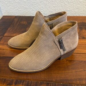 Lucky Brand booties size 7.5